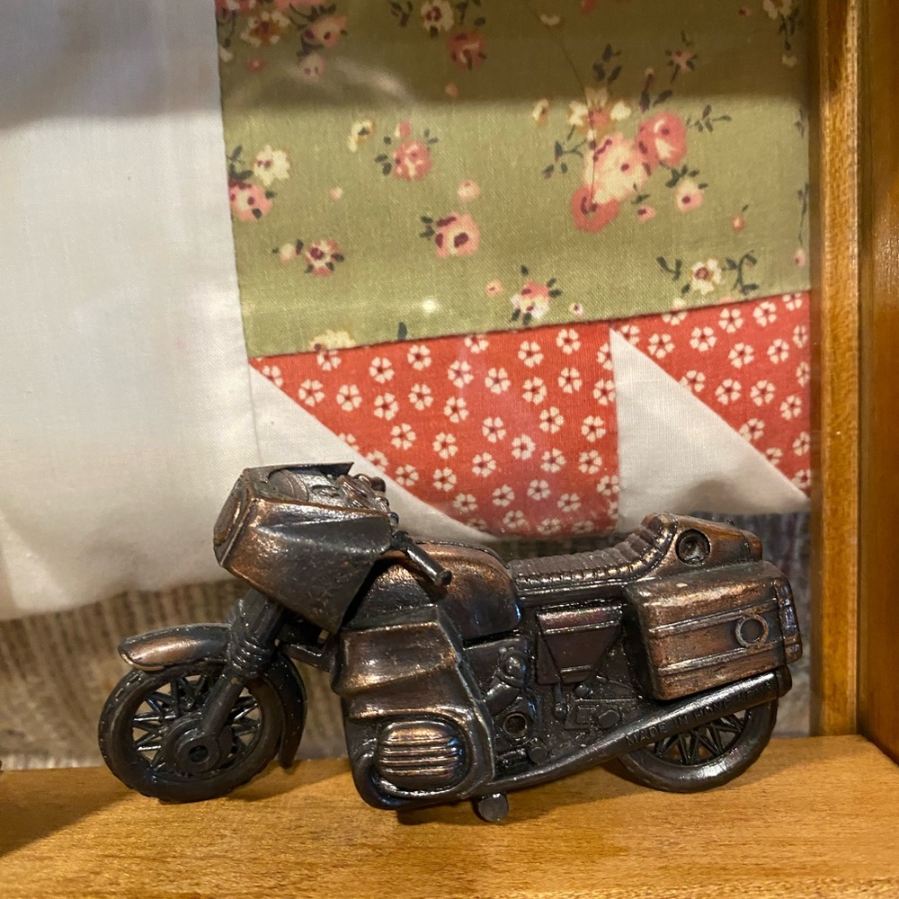 MotorcyclePencil Sharpener - Picture 3 of 7